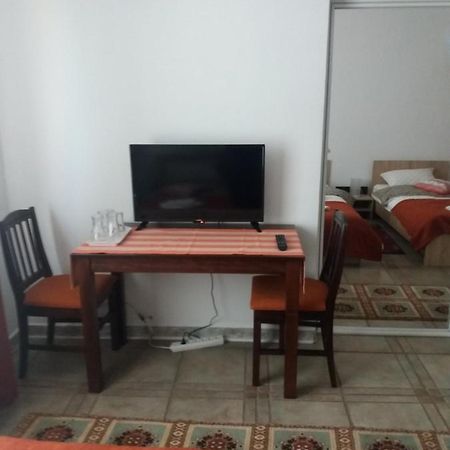 Ferienwohnung Cazare Neu-Arad Autostrada Exterior foto