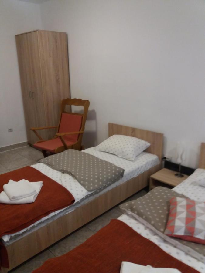 Ferienwohnung Cazare Neu-Arad Autostrada Exterior foto