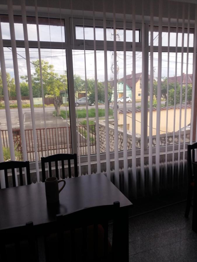 Ferienwohnung Cazare Neu-Arad Autostrada Exterior foto
