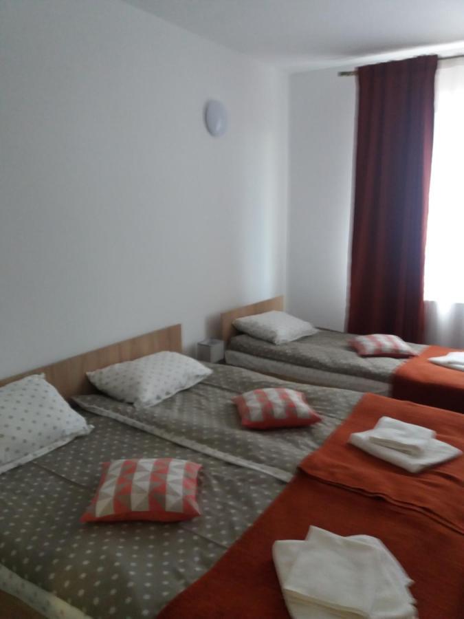 Ferienwohnung Cazare Neu-Arad Autostrada Exterior foto