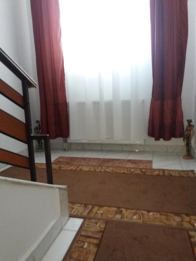 Ferienwohnung Cazare Neu-Arad Autostrada Exterior foto